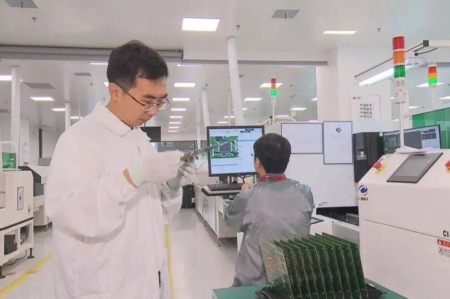 勞動創造幸福 | 合肥市最美職工事跡展播（三） 精益求精，服務萬家——記電子產品銷售員李華